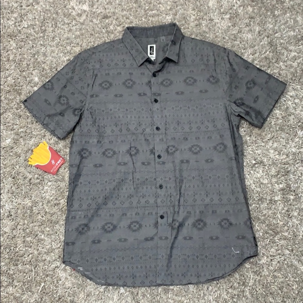 Howe Short Sleeve Button Down - Medium - image 1